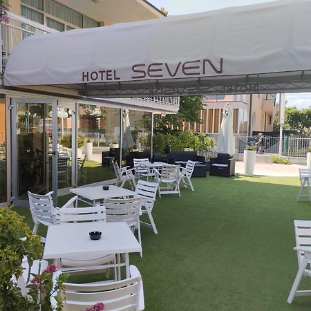 Hotel Seven 里米尼 外观 照片