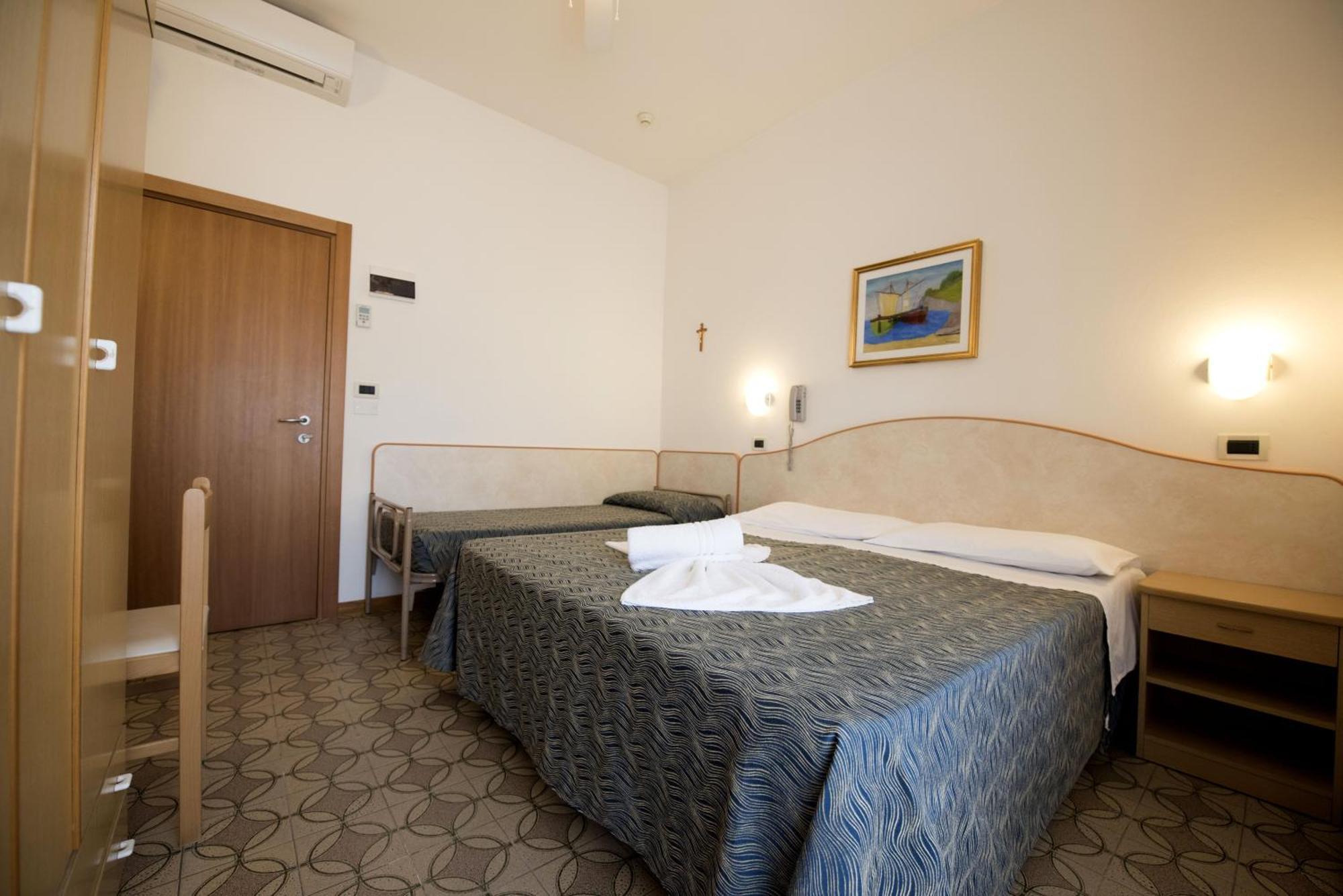 Hotel Seven 里米尼 客房 照片